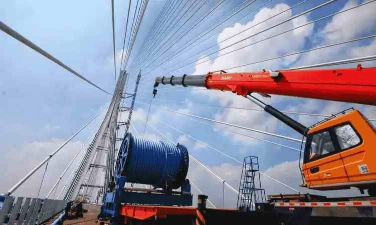 How to Choose the Right Wire Rope for Crane Operation Wire Rope for Cranes in Industrial Setting